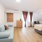 Linasi Slovenia Szálloda 3*