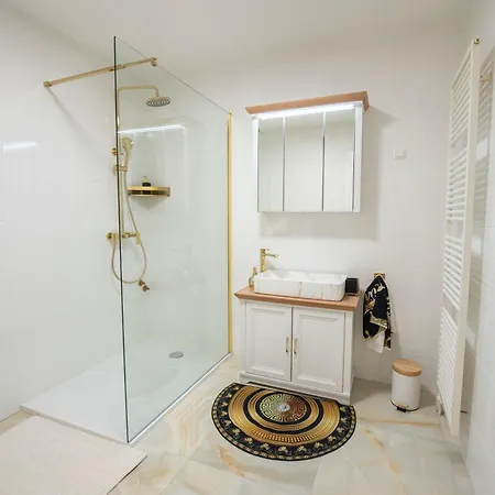 Linasi Slovenia 3* Nazarje