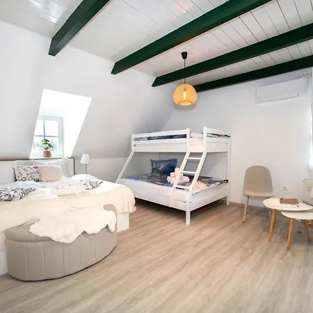 Linasi Slovenia 3*