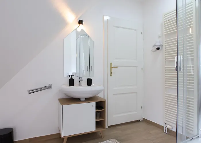 Linasi Slovenia Hotel 3*